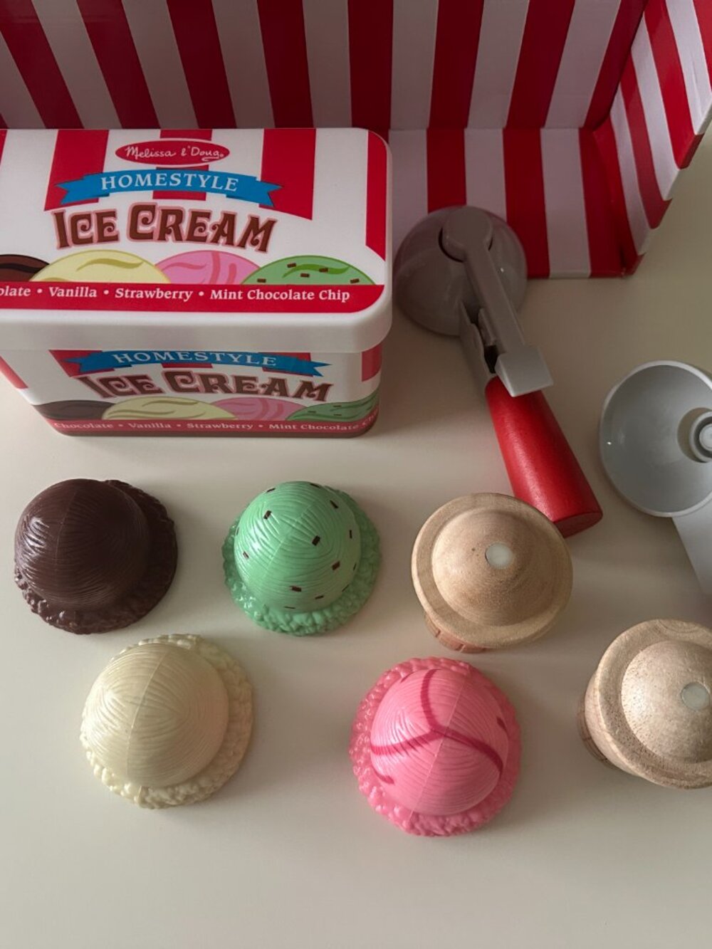 Melissa & Doug ice cream playset
